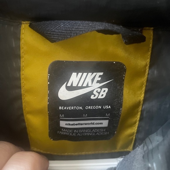 Nike SB Duck Down Puffer Jacket Yellow Green Hooded Winter Puffy Size M - Picture 2 of 16